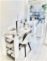 Beautystique in Barnet