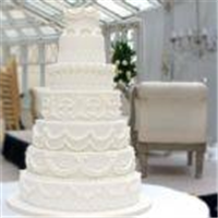 Cake and Lace Weddings in Newbury